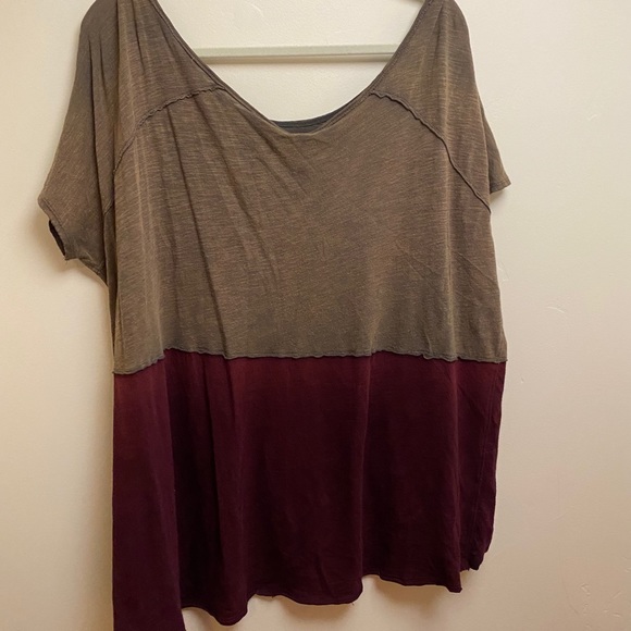 Free people loose fitting top - Picture 2 of 2